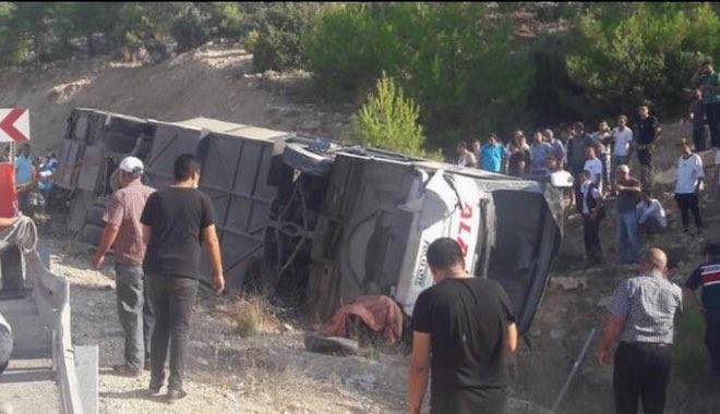 Acı haber: Askerleri taşıyan otobüs devrildi, 4 asker şehit